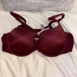 BRAND NEW-NEVER WORN SAVAGE X FENTY BRA;42C